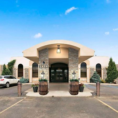 Revel Hotel Minot - Surestay Collection By Best Western Exterior photo